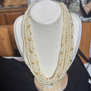 Elegant Gold and Cream Pearl Necklace